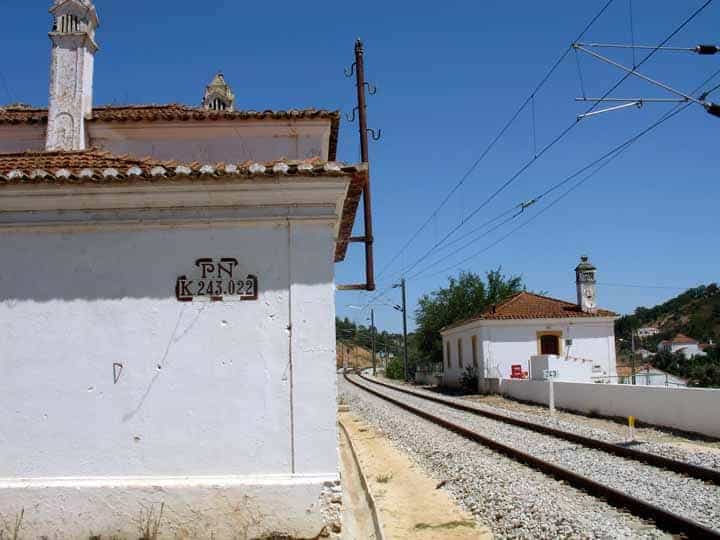 Alentejo 2006: Bahnübergang in Luzianes