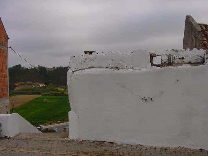 Odeceixe - Mauer mit Landschaft