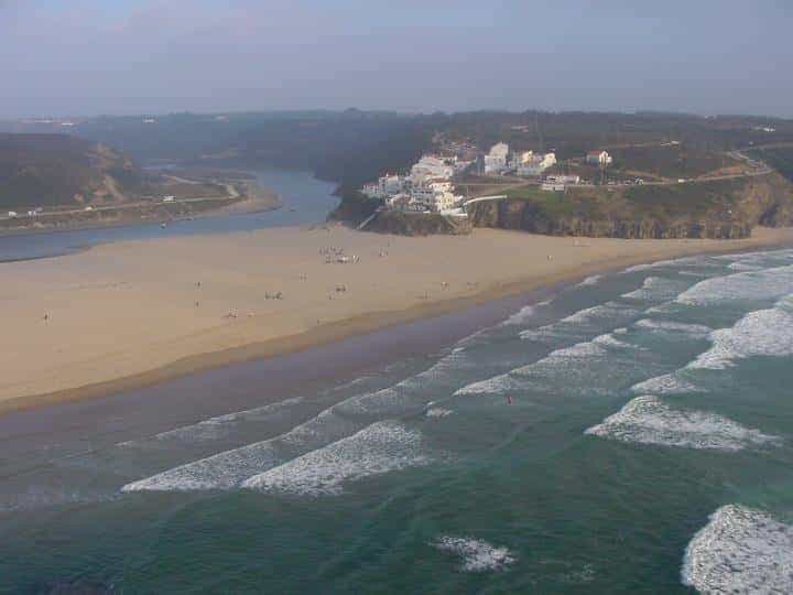 Strand von Odeceixe - vom Felsen oben gesehen